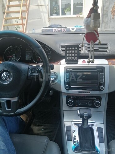 Volkswagen Passat 2010, 186,500 km - 2.0 л - Bakı