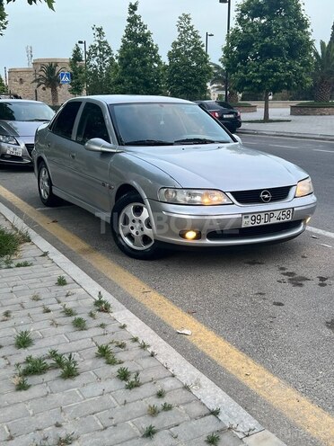 Opel Vectra 1999, 242,000 km - 1.6 л - Bakı