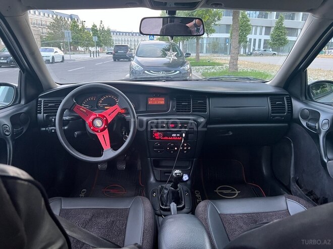 Opel Vectra 1999, 242,000 km - 1.6 л - Bakı