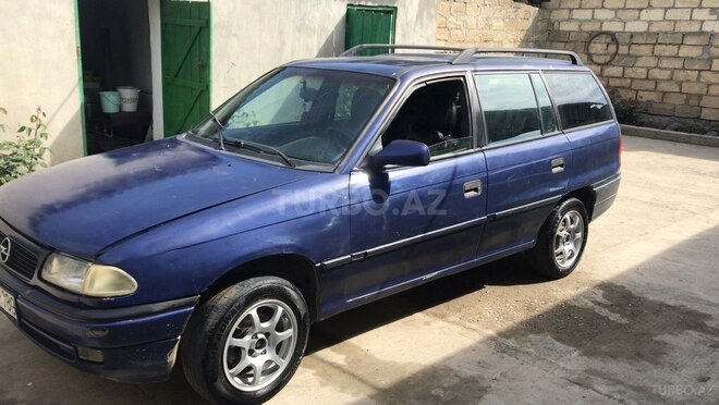 Opel Astra 1995, 303,561 km - 1.6 л - Qusar