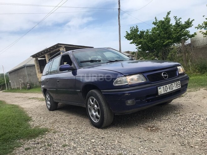 Opel Astra 1995, 303,561 km - 1.6 л - Qusar