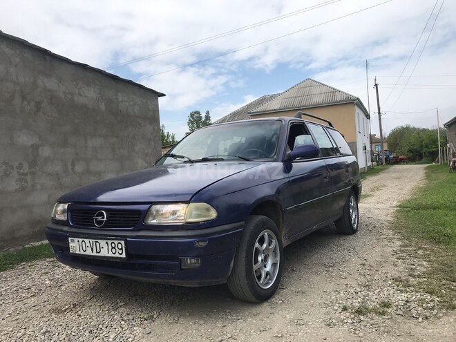 Opel Astra 1995, 303,561 km - 1.6 л - Qusar