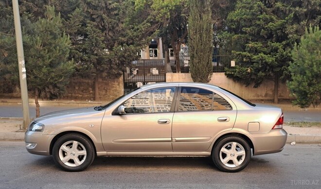 Nissan Sunny 2011, 140,000 km - 1.6 l - Bakı