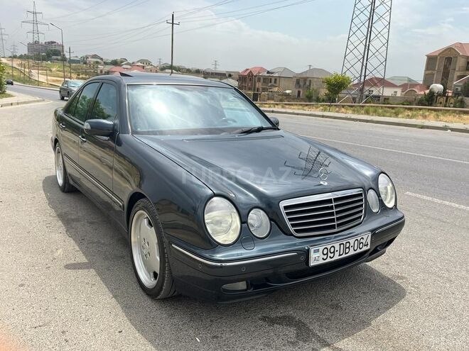 Mercedes E 270 2001, 392,580 km - 2.7 l - Bakı