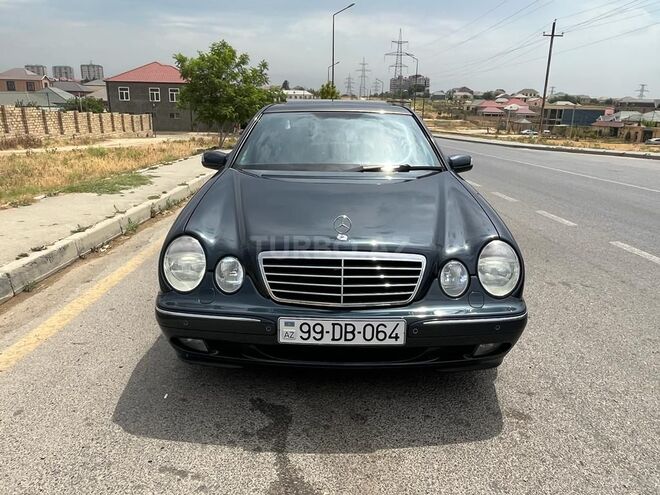 Mercedes E 270 2001, 392,580 km - 2.7 l - Bakı