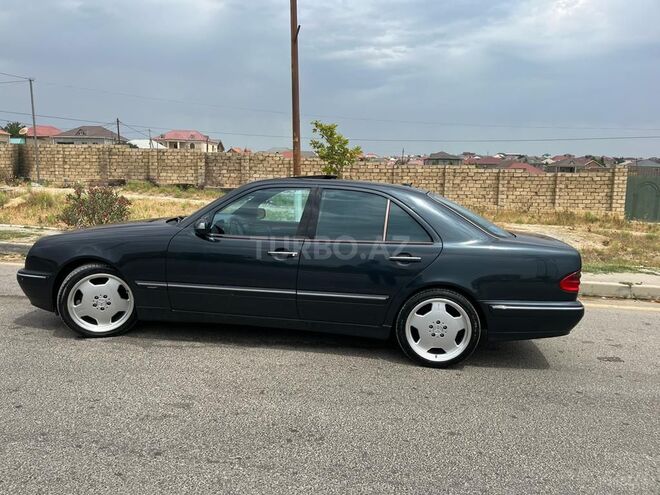 Mercedes E 270 2001, 392,580 km - 2.7 l - Bakı