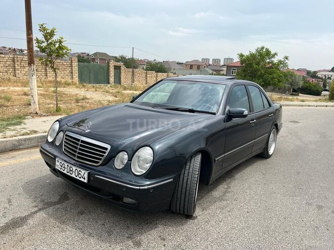 Mercedes E 270 2001, 392,580 km - 2.7 l - Bakı