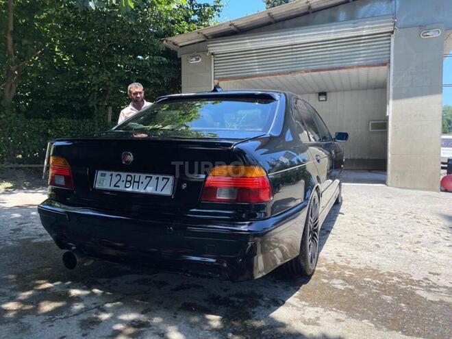 BMW 528 1996, 348,200 km - 2.8 л - Lənkəran