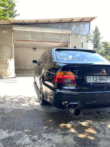 BMW 528 1996, 348,200 km - 2.8 л - Lənkəran