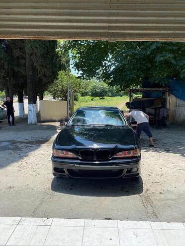 BMW 528 1996, 348,200 km - 2.8 л - Lənkəran