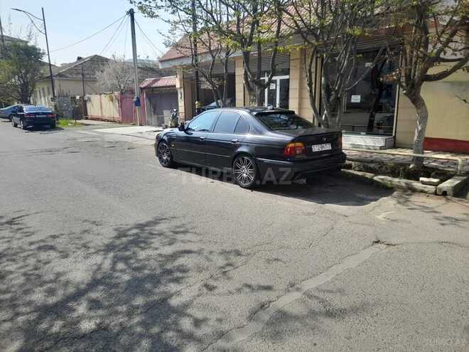 BMW 528 1996, 348,200 km - 2.8 л - Lənkəran