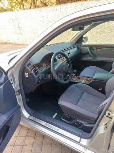 Mercedes E 240 2001, 403,000 km - 2.4 l - Bakı