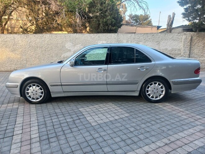 Mercedes E 240 2001, 403,000 km - 2.4 l - Bakı