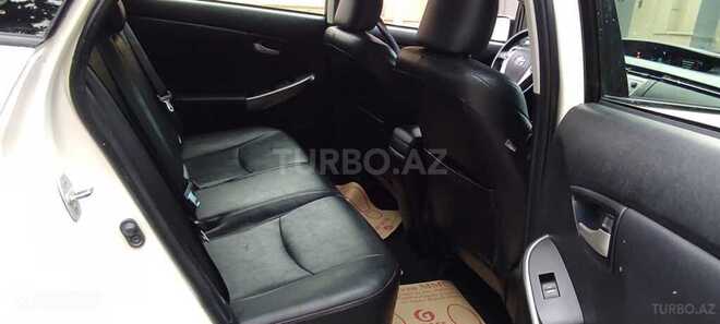Toyota Prius 2013, 270,000 km - 1.8 l - Bakı