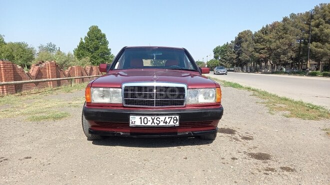 Mercedes 190 1988, 380,000 km - 2.0 l - Yevlax