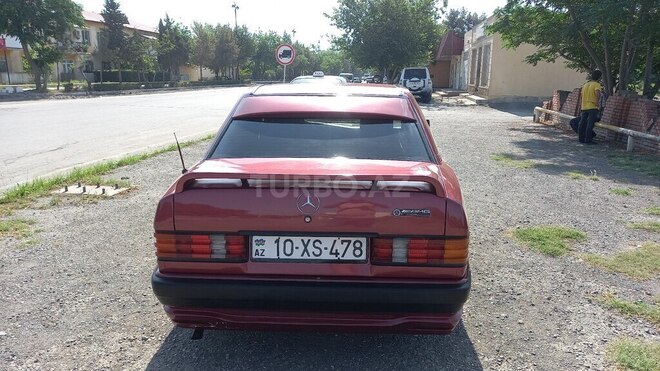 Mercedes 190 1988, 380,000 km - 2.0 l - Yevlax