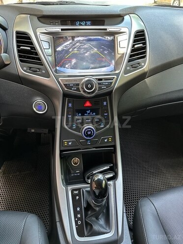 Hyundai Elantra 2015, 140,034 km - 1.6 л - Bakı