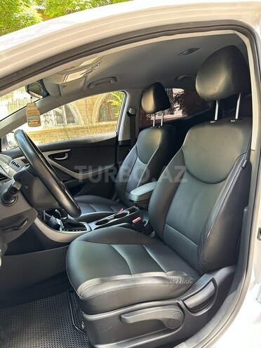 Hyundai Elantra 2015, 140,034 km - 1.6 л - Bakı