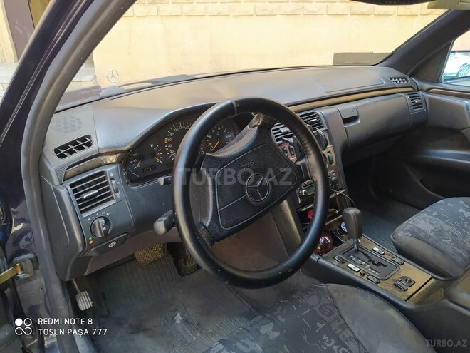 Mercedes E 230 1997, 395,000 km - 2.3 l - Bakı