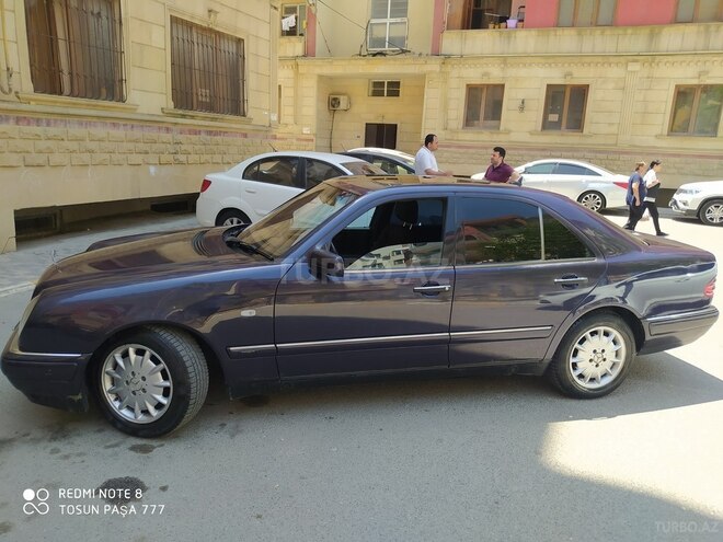 Mercedes E 230 1997, 395,000 km - 2.3 l - Bakı