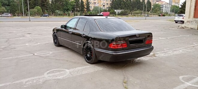 Mercedes E 320 2000, 204,000 km - 3.2 л - Sumqayıt