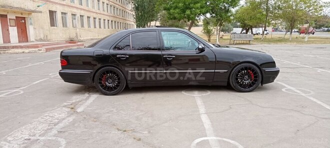 Mercedes E 320 2000, 204,000 km - 3.2 л - Sumqayıt