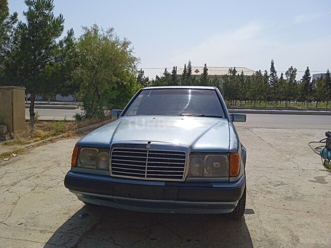 Mercedes E 200 1986, 194,545 km - 2.0 l - Şirvan