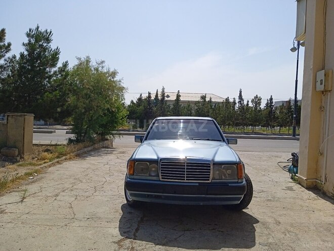 Mercedes E 200 1986, 194,545 km - 2.0 l - Şirvan