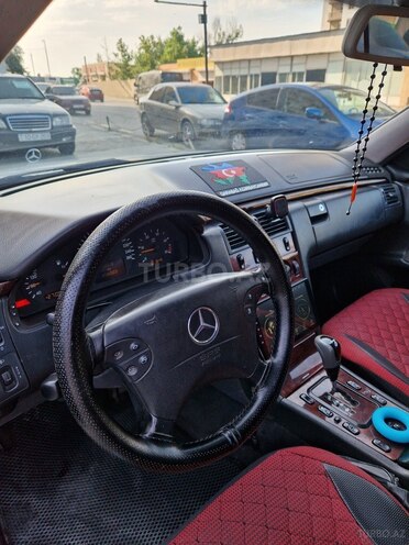 Mercedes E 270 2001, 456,004 km - 2.7 l - Bakı