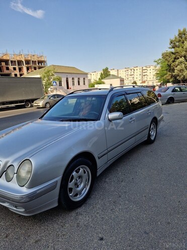 Mercedes E 270 2001, 456,004 km - 2.7 l - Bakı