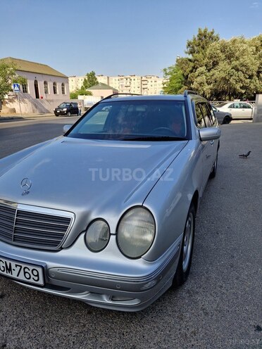 Mercedes E 270 2001, 456,004 km - 2.7 l - Bakı