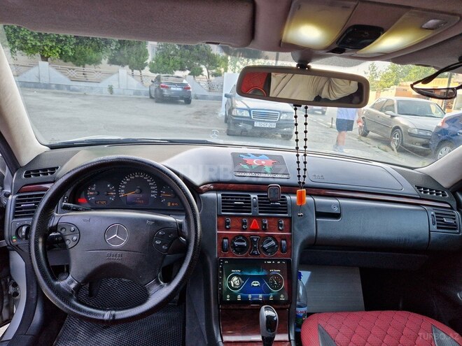 Mercedes E 270 2001, 456,004 km - 2.7 l - Bakı