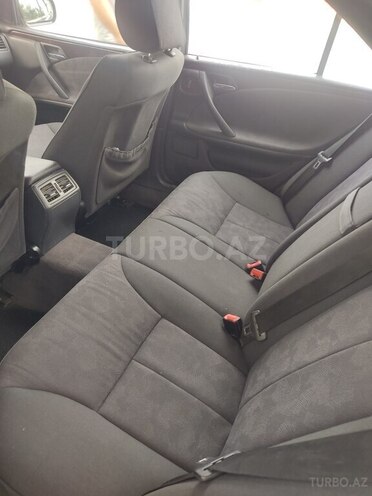 Mercedes E 220 2000, 398,000 km - 2.2 l - Ucar