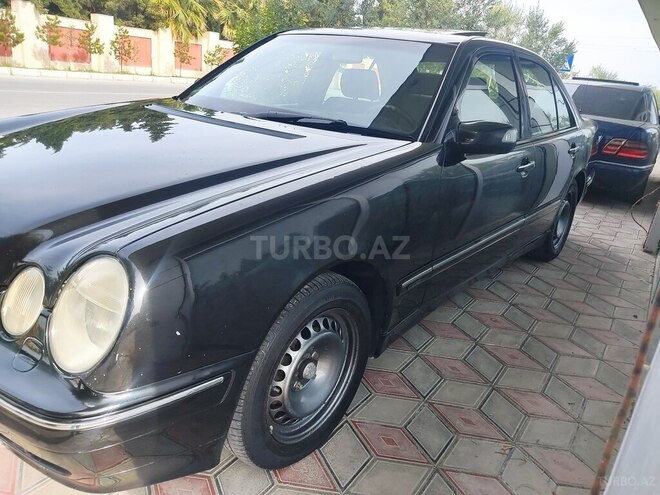 Mercedes E 220 2000, 398,000 km - 2.2 l - Ucar