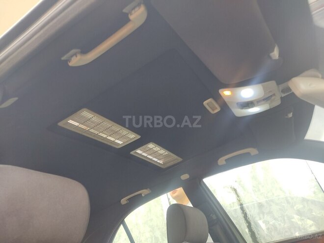 Mercedes E 220 2000, 398,000 km - 2.2 l - Ucar