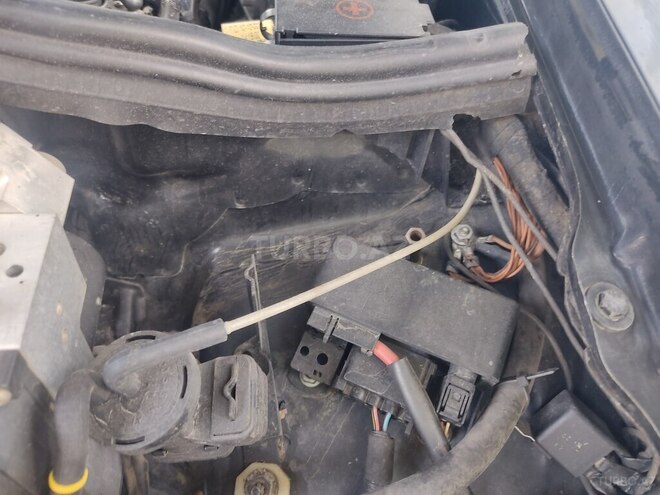 Mercedes E 220 2000, 398,000 km - 2.2 l - Ucar
