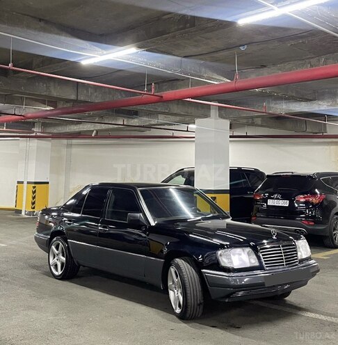 Mercedes E 280 1995, 225,000 km - 2.8 l - Gəncə