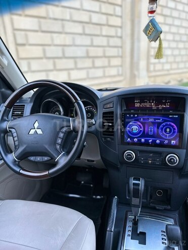Mitsubishi Pajero 2010, 185,000 km - 3.5 l - Bakı
