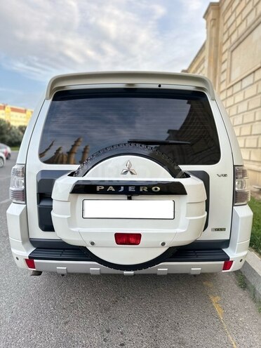 Mitsubishi Pajero 2010, 185,000 km - 3.5 l - Bakı