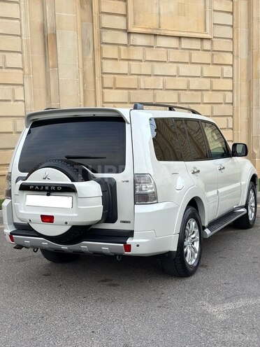 Mitsubishi Pajero 2010, 185,000 km - 3.5 l - Bakı