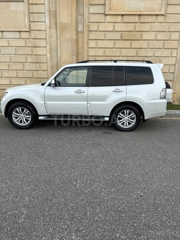Mitsubishi Pajero 2010, 185,000 km - 3.5 l - Bakı
