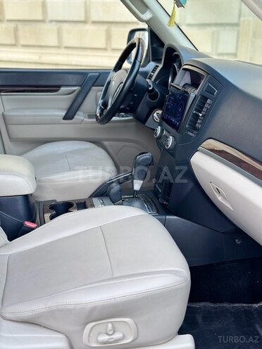 Mitsubishi Pajero 2010, 185,000 km - 3.5 l - Bakı