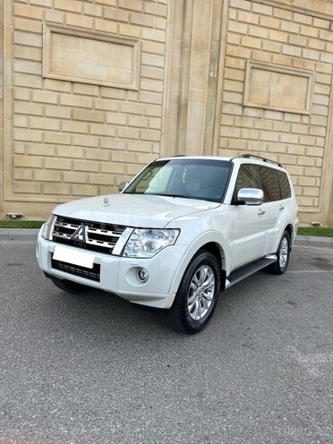Mitsubishi Pajero 2010, 185,000 km - 3.5 l - Bakı