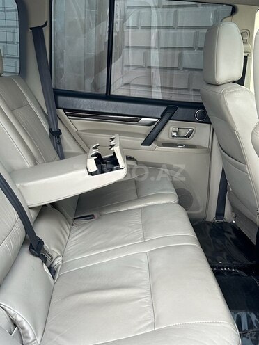 Mitsubishi Pajero 2010, 185,000 km - 3.5 l - Bakı