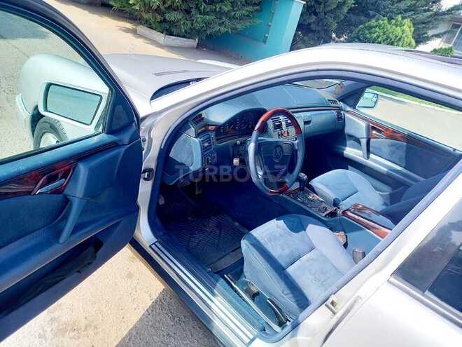 Mercedes E 260 1997, 256,458 km - 2.6 л - Qazax