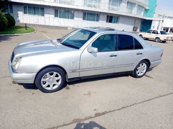Mercedes E 260 1997, 256,458 km - 2.6 л - Qazax