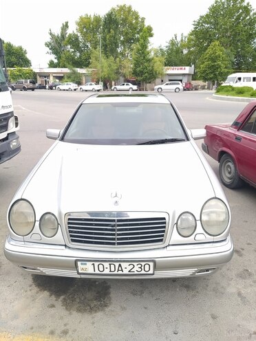 Mercedes E 230 1996, 328,600 km - 2.3 l - Mingəçevir