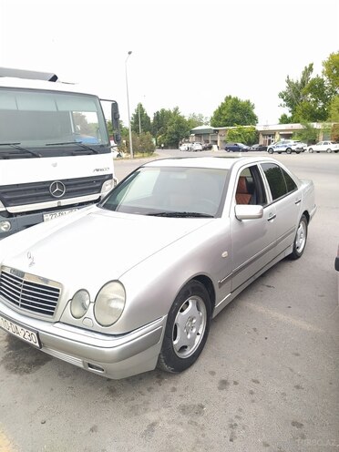 Mercedes E 230 1996, 328,600 km - 2.3 l - Mingəçevir