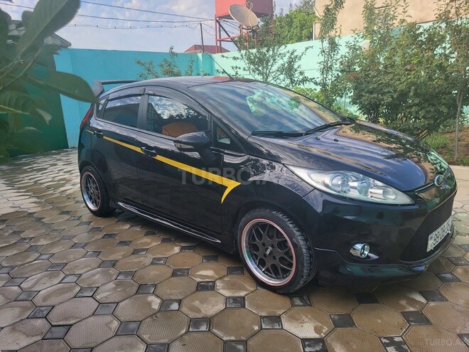 Ford Fiesta 2012, 129,000 km - 1.4 л - Bakı