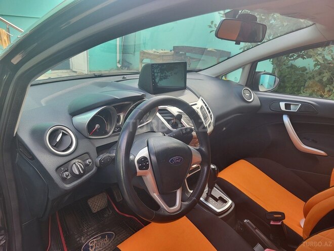 Ford Fiesta 2012, 129,000 km - 1.4 л - Bakı